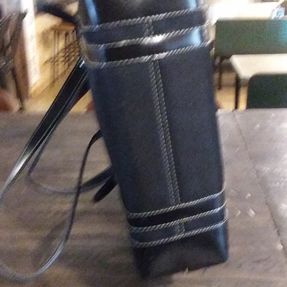 Black Kate Spade Purse